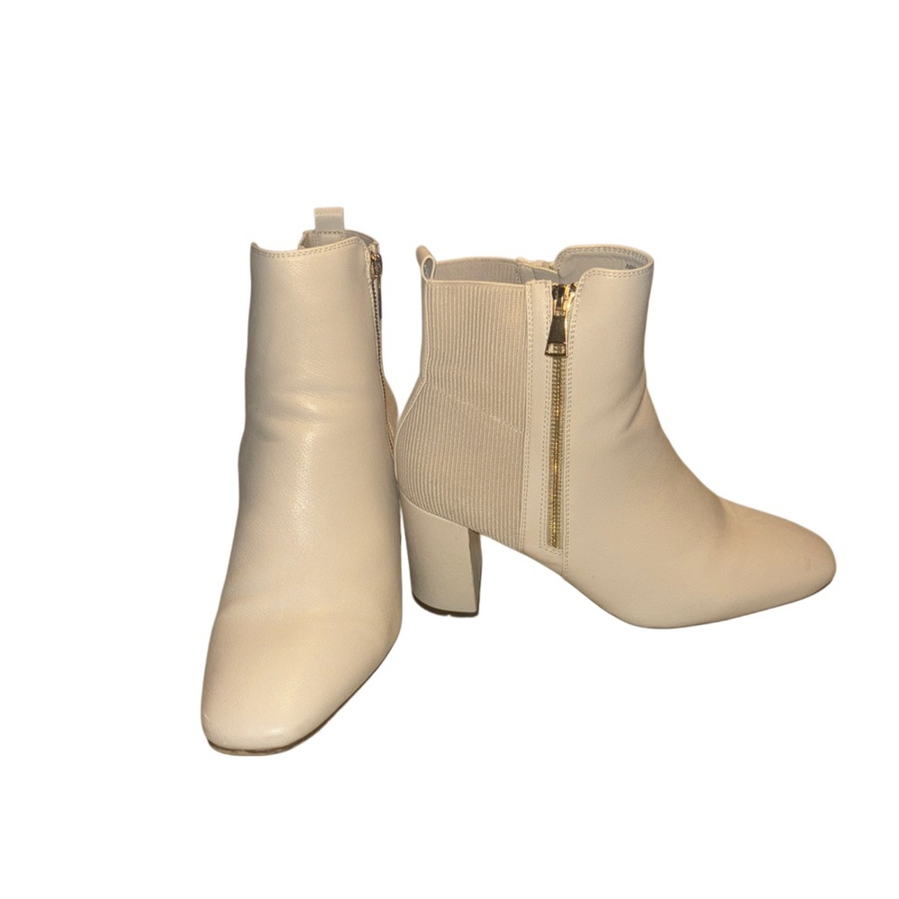 Jessica Cline Arcadia Cream Ankle Boots with Accent Zipper, Size 10